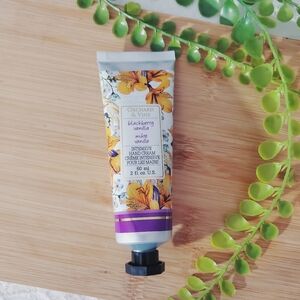 💚Free with Purchase- New Orchard & Vine Intensive Blackberry Vanilla Hand Cream